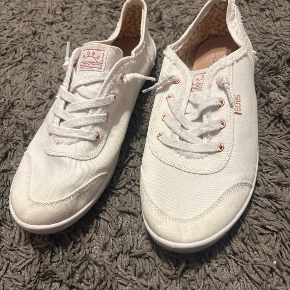 Skechers White Bobs